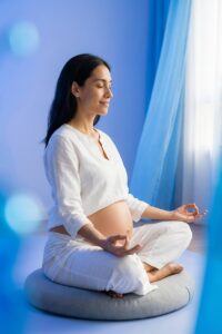 Como Meditar na Gravidez: Guia Completo para Futuras Mamães